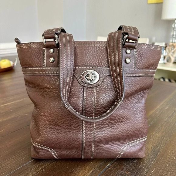 Coach turn lock Hampton tote bag - Picture 14 of 16